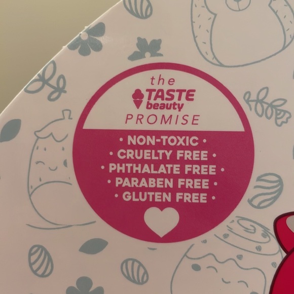 ⚡️New Squishmallows Macaron Lip Balms 8 Piece Set - Picture 5 of 6